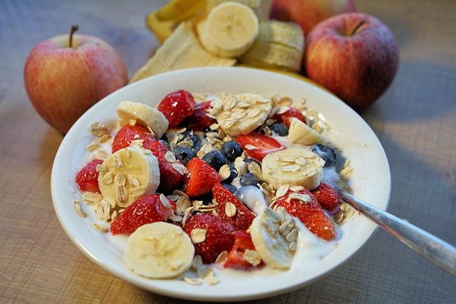 cereal, breakfast, fruit, strawberry, banana, apple, yogurt, blueberries, food, healthy, yummy, health, fresh, grain, diet, milk, nourishment, cute, yogurt, yogurt, yogurt, yogurt, yogurt